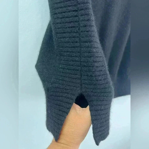 Isaac Mizrahi Live Cashmere Oversized Poncho Sweater‎  Size XS - Picture 5 of 13